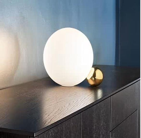 designer table lamp in Canada, bedside table lamp white, a trendy desk lamp for living room or bedroom, modern light fixtures selection