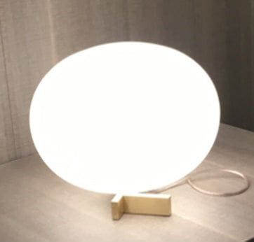 Egg-shape table lamp in Canada, bedside table lamp in gold color, a trendy desk lamp for living room or bedroom, modern light fixtures selection